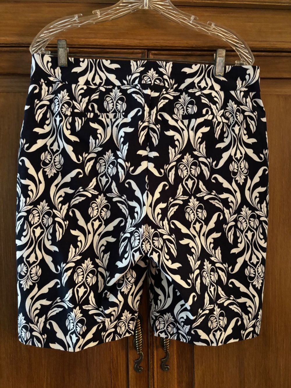Chico’s Navy/ White Damask Bermuda Shorts - Picture 2 of 7
